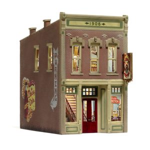 Woodland Scenics Toy & Hobby Junction Assembled