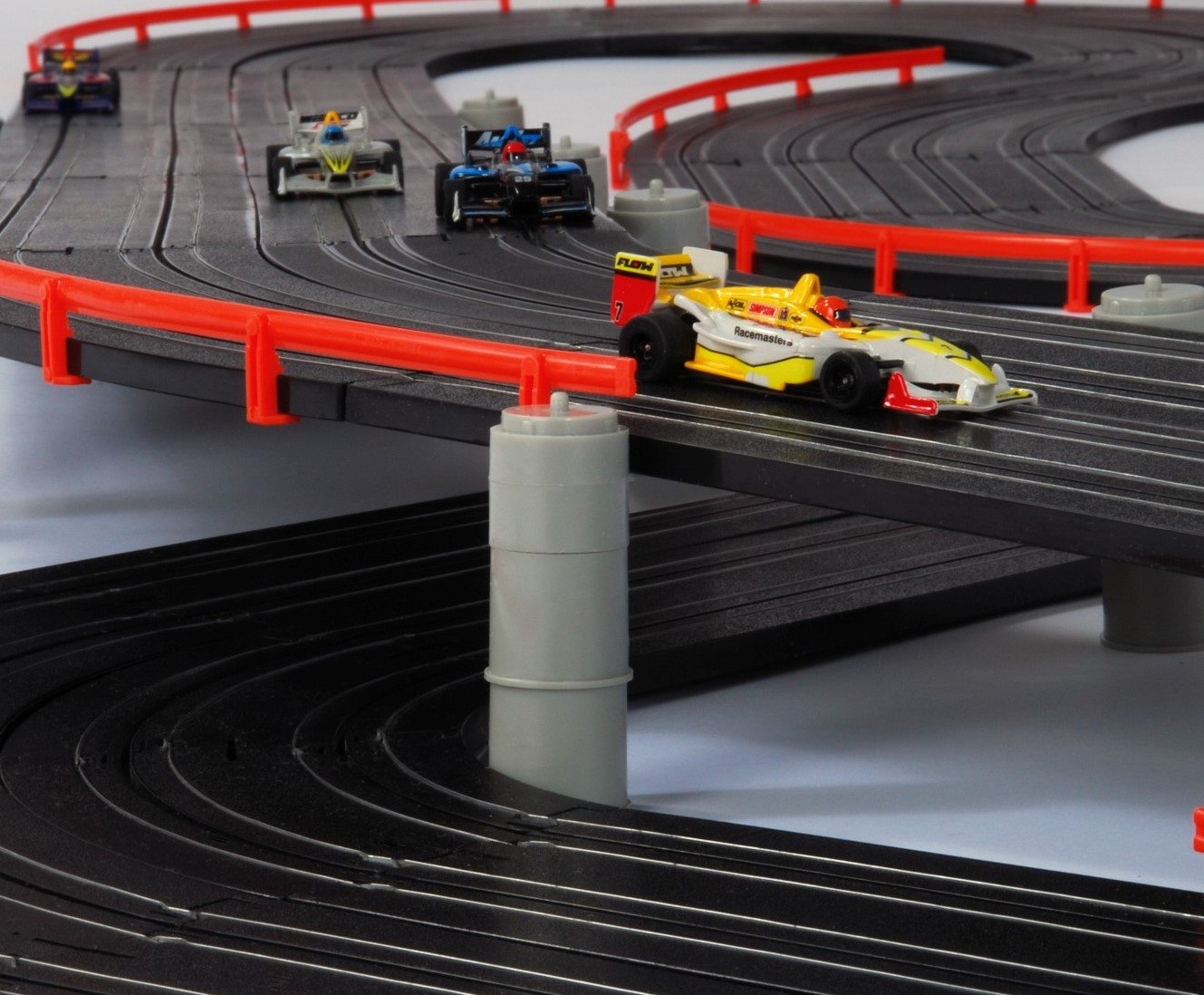 AFX Racing Super International HO Slot Car Set - Image 3