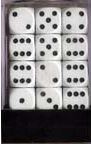 Chessex: Opaque Black/White D6 Dice Block