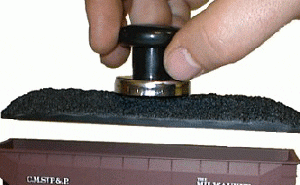 Accurail Inc Load Removal Magnet,