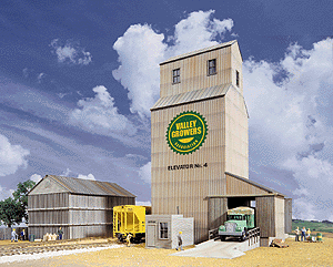 Walthers Cornerstone Valley Growers Association Steel Grain Elevator