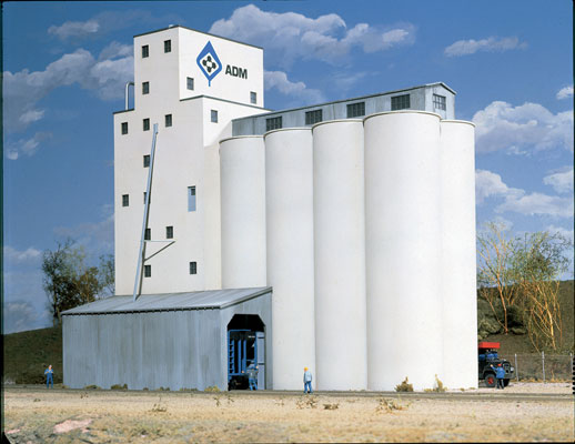 Walthers Cornerstone ADM(R) Concrete Grain Elevator