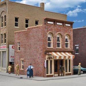Walthers Cornerstone Vic's Barber Shop