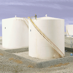 Walthers Cornerstone Tall Oil Storage Tank w/Berm