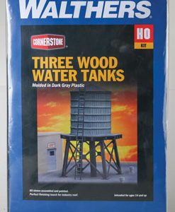 Walthers Cornerstone Wooden Water Tank pkg(3)